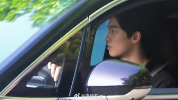 全国官方开奖网站-网友偶遇游泳冠军汪顺驾驶智界V9|鸿蒙智行_新浪体育_新浪新闻